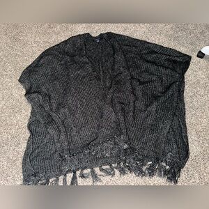 EUC American Eagle Poncho Cardigan gray one size WARM COAT VEST AE